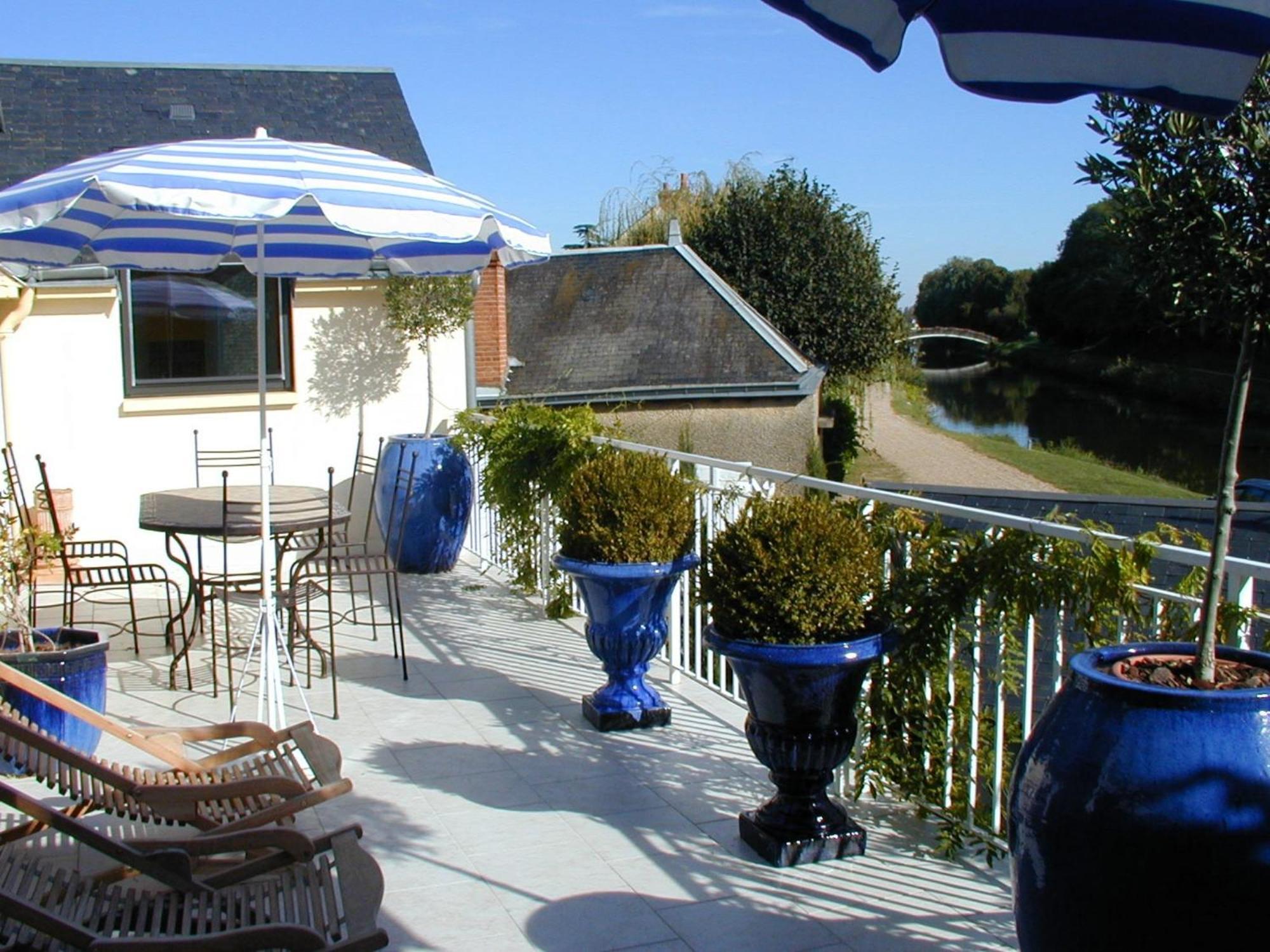 Residence Hoteliere La Marine Combleux Luaran gambar